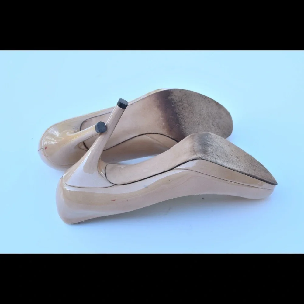 Stuart Weitzman patent pumps